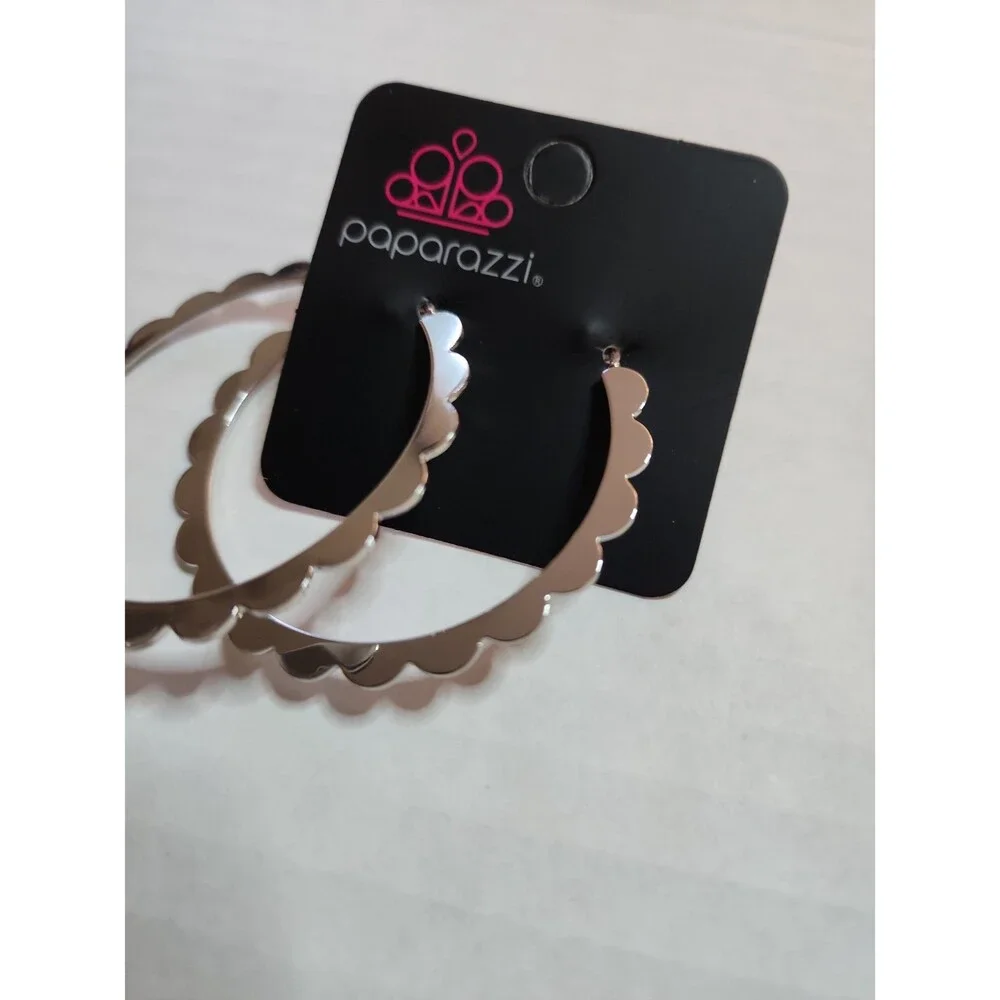 Paparazzi Radiant Ridges Silver Scalloped Hoop Earrings - NWT